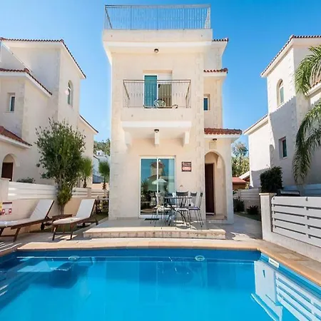 Oceanview Luxury 045 *